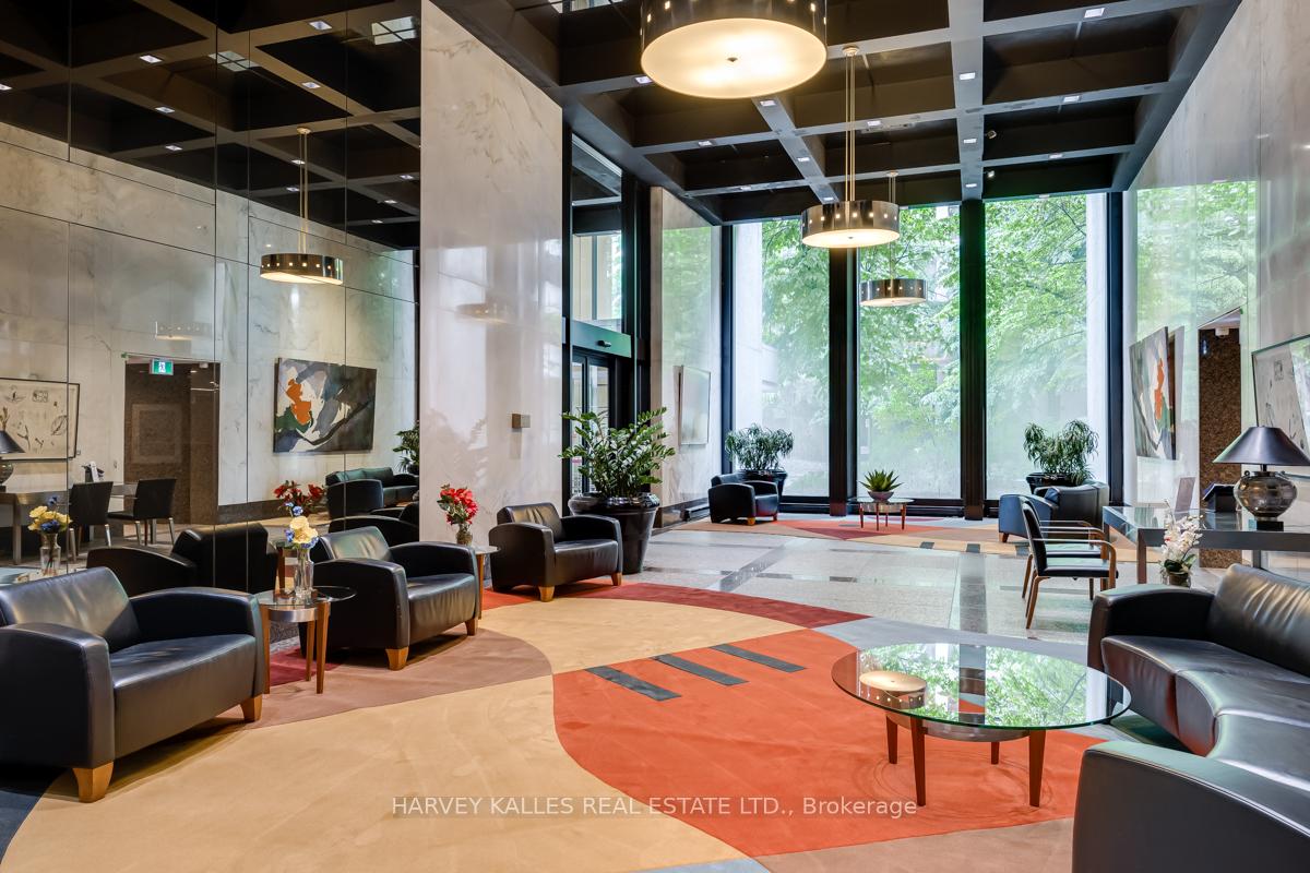 3 Bedrooms Condo at 33 Harbour, Toronto For sale