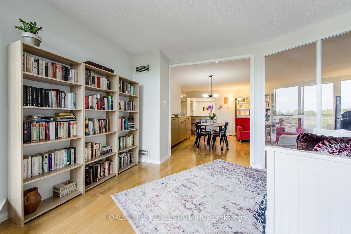 1 Bedroom Condo at 10 Guildwood, Toronto For sale