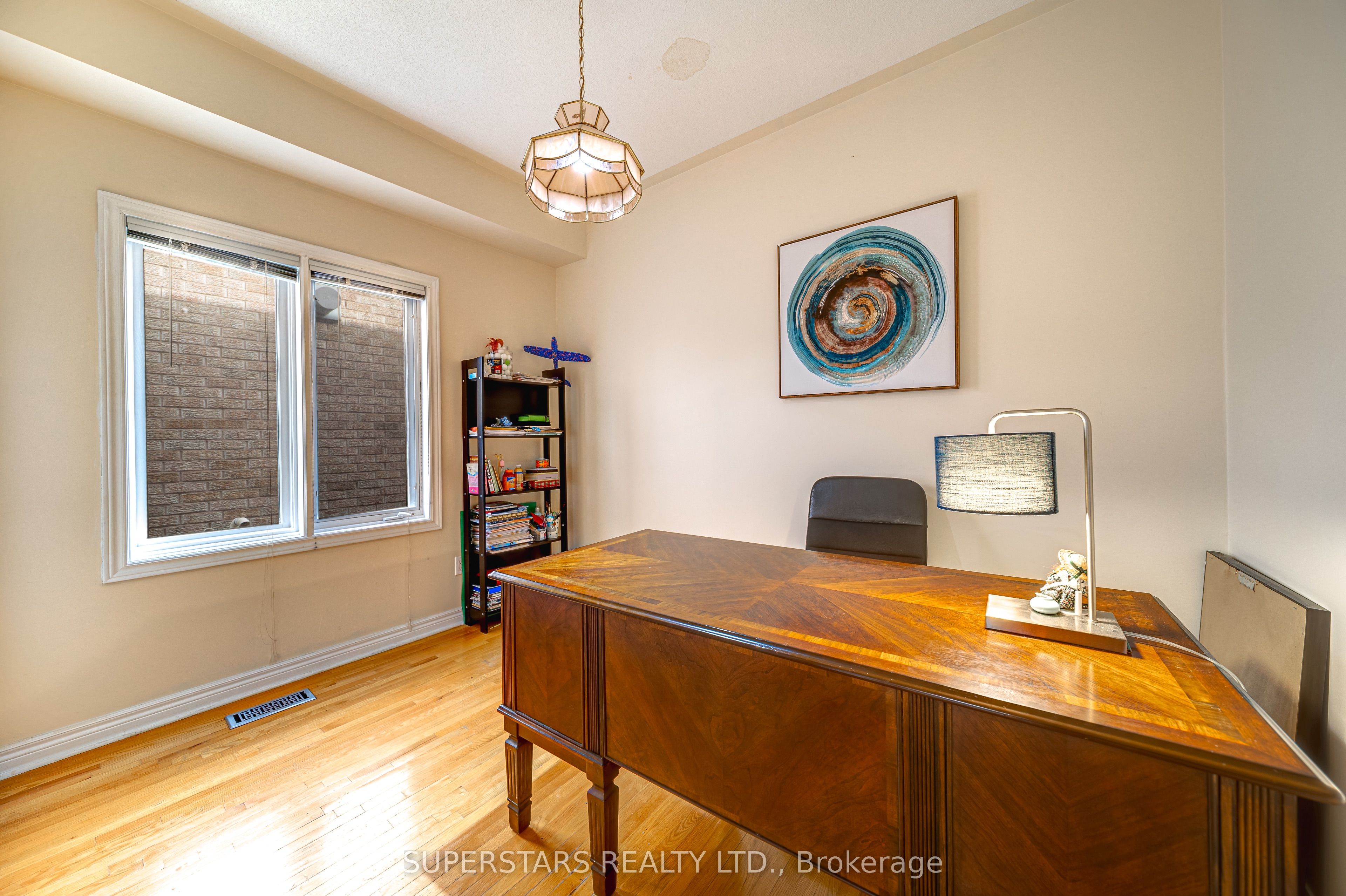 207 Frank Endean Road