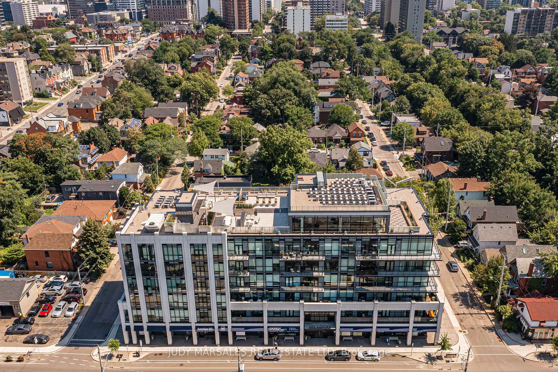 2 Bedrooms Condo at 101 Locke,  Hamilton For sale