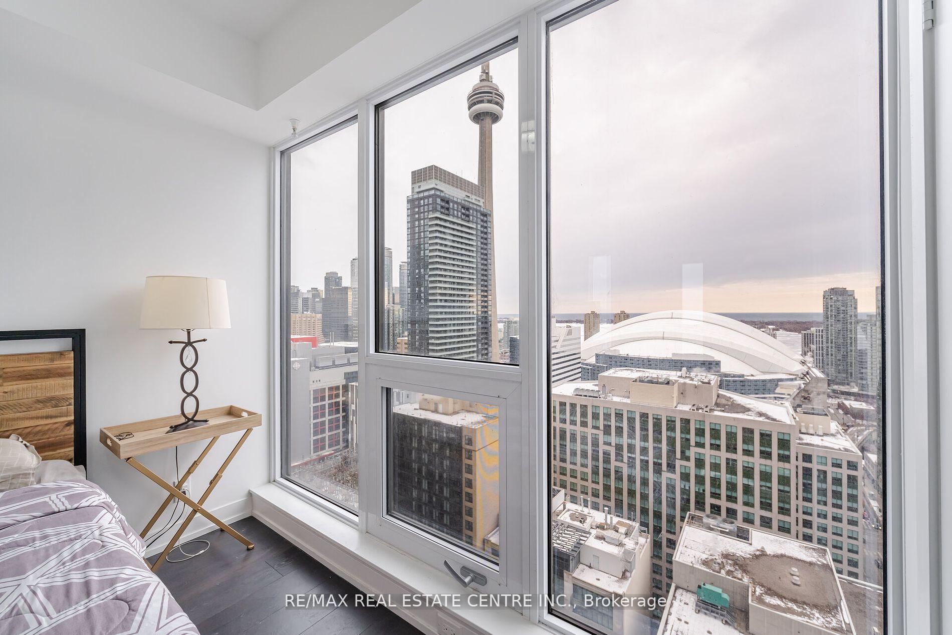 2 Bedrooms Condo at 55 Mercer,  Toronto For sale