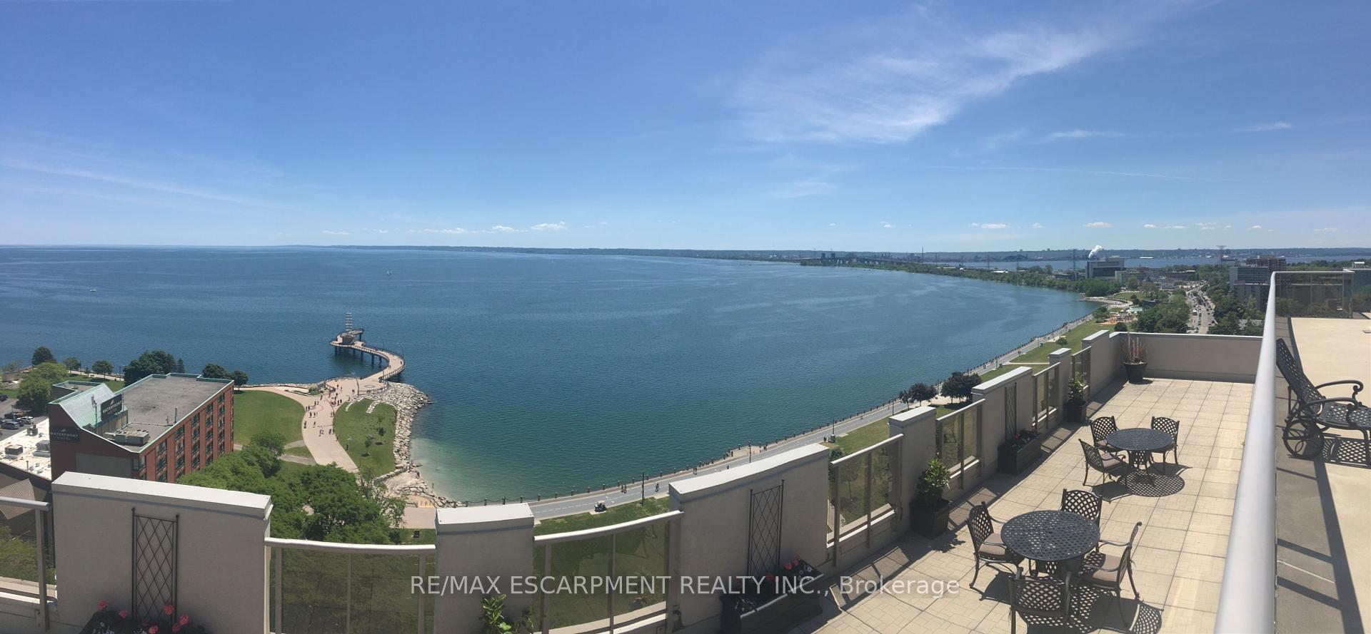 2 Bedrooms Condo at 1477 Lakeshore, Burlington For sale