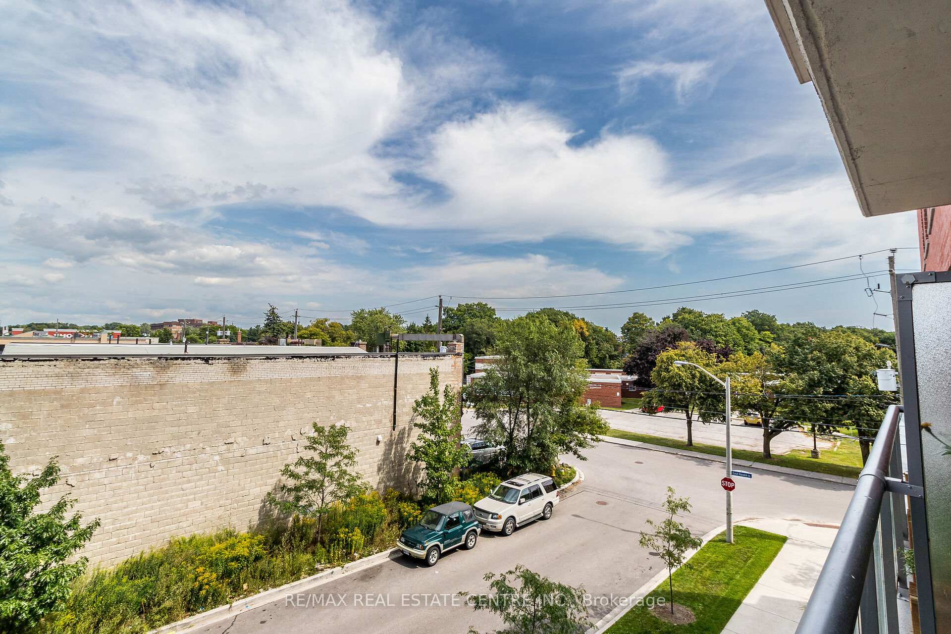 2 Bedrooms Condo at 22 East Haven,  Toronto For sale