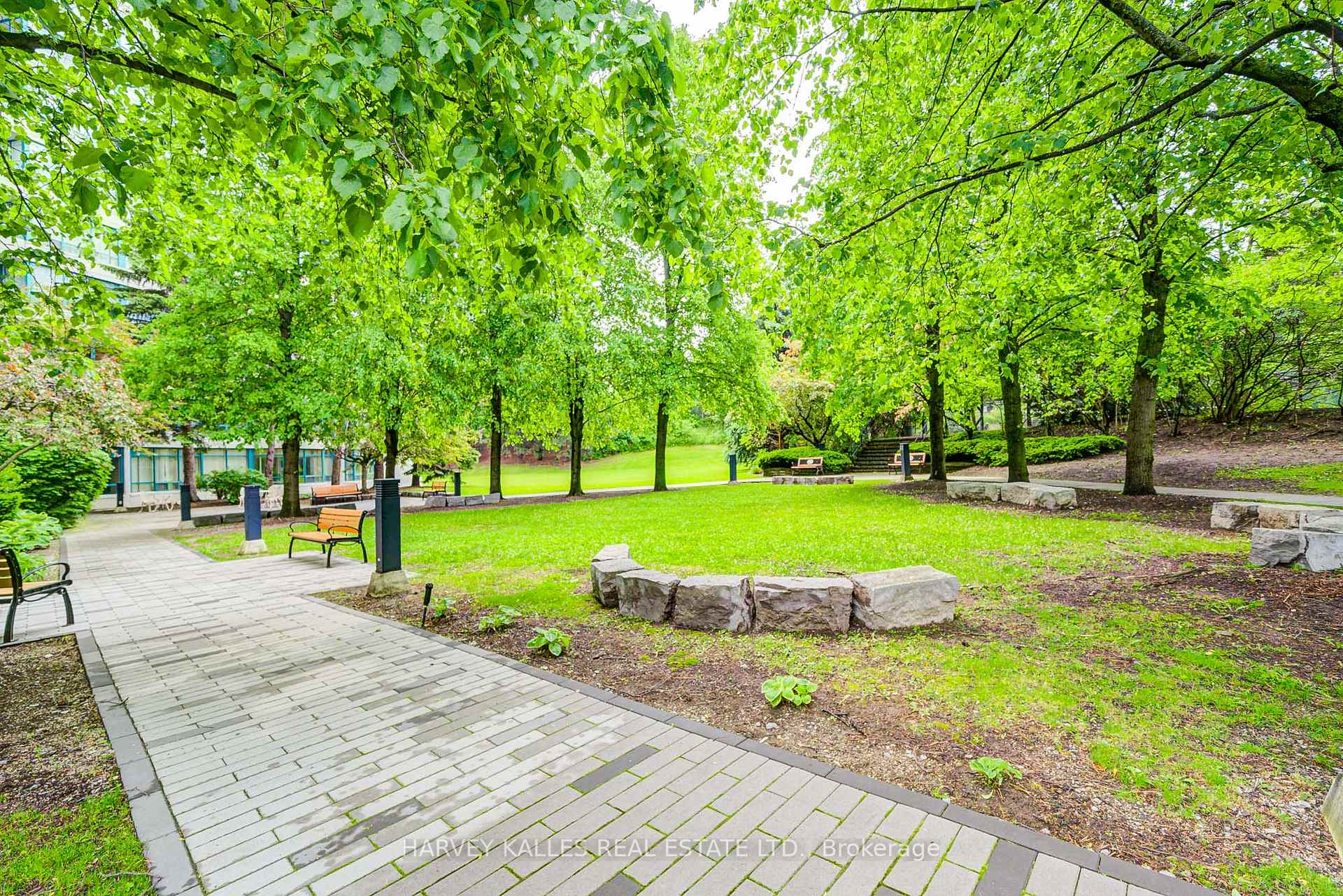7250 Yonge Street 804