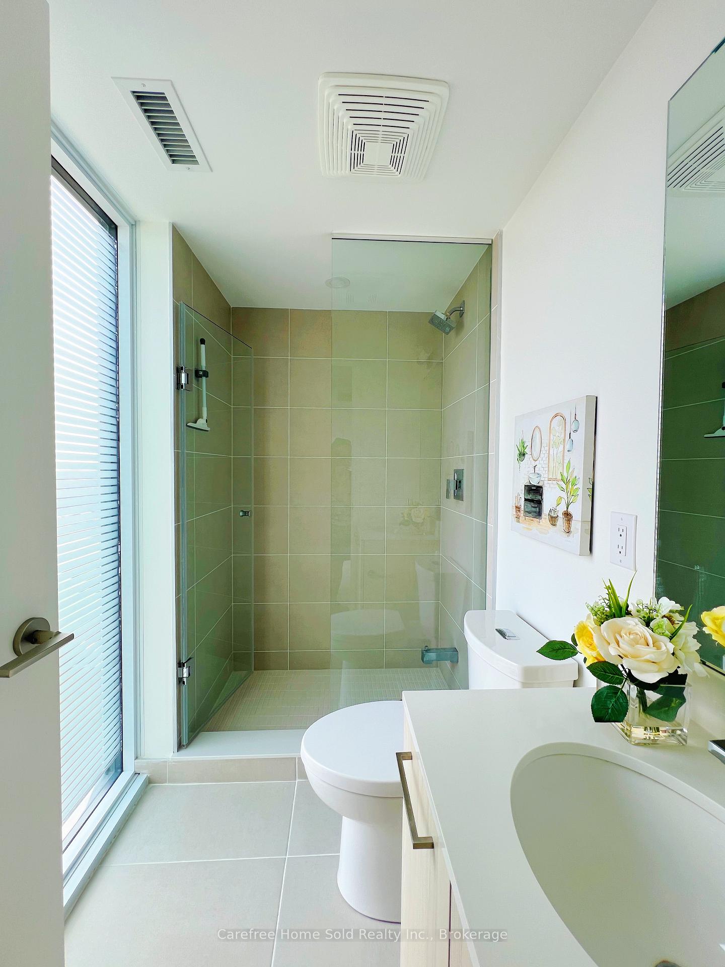 2 Bedrooms Condo at 65 Mutual, Toronto For sale