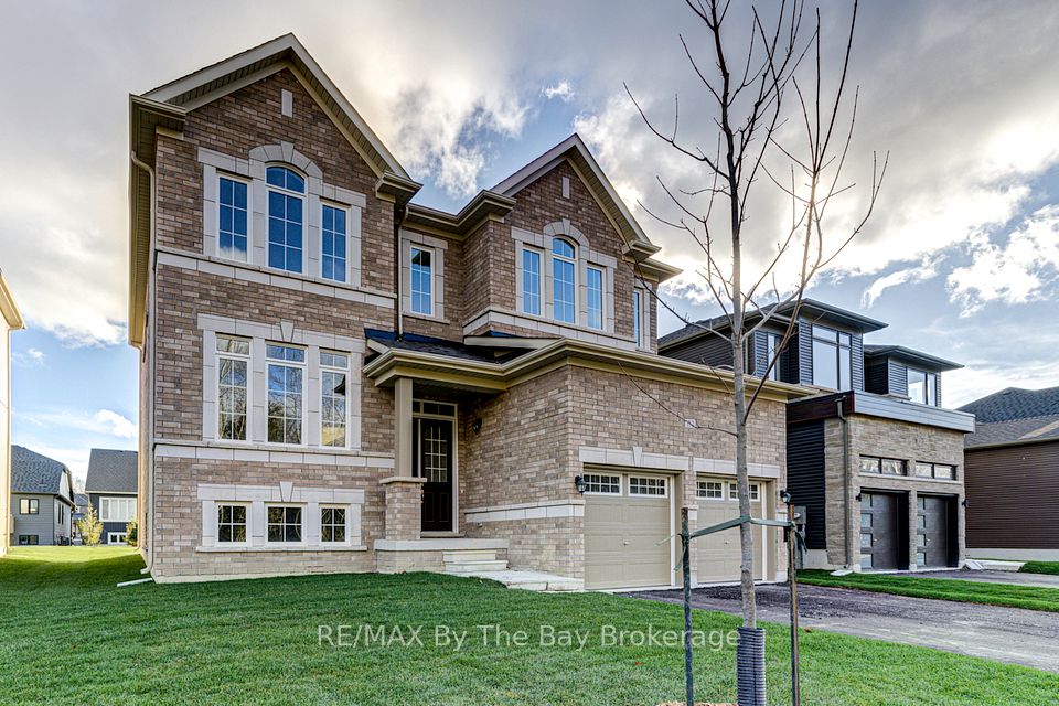 162 Mapleside
