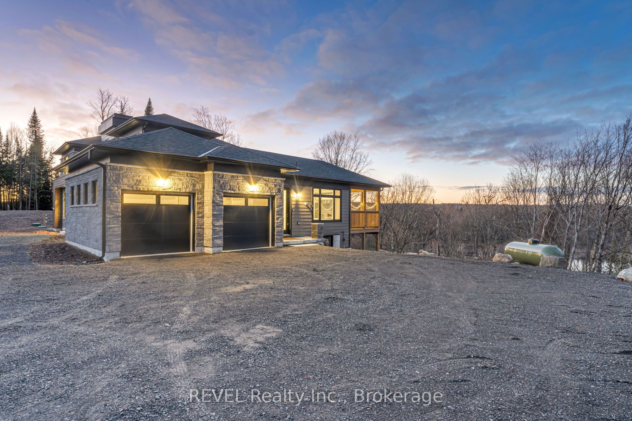 1008 Napier Court