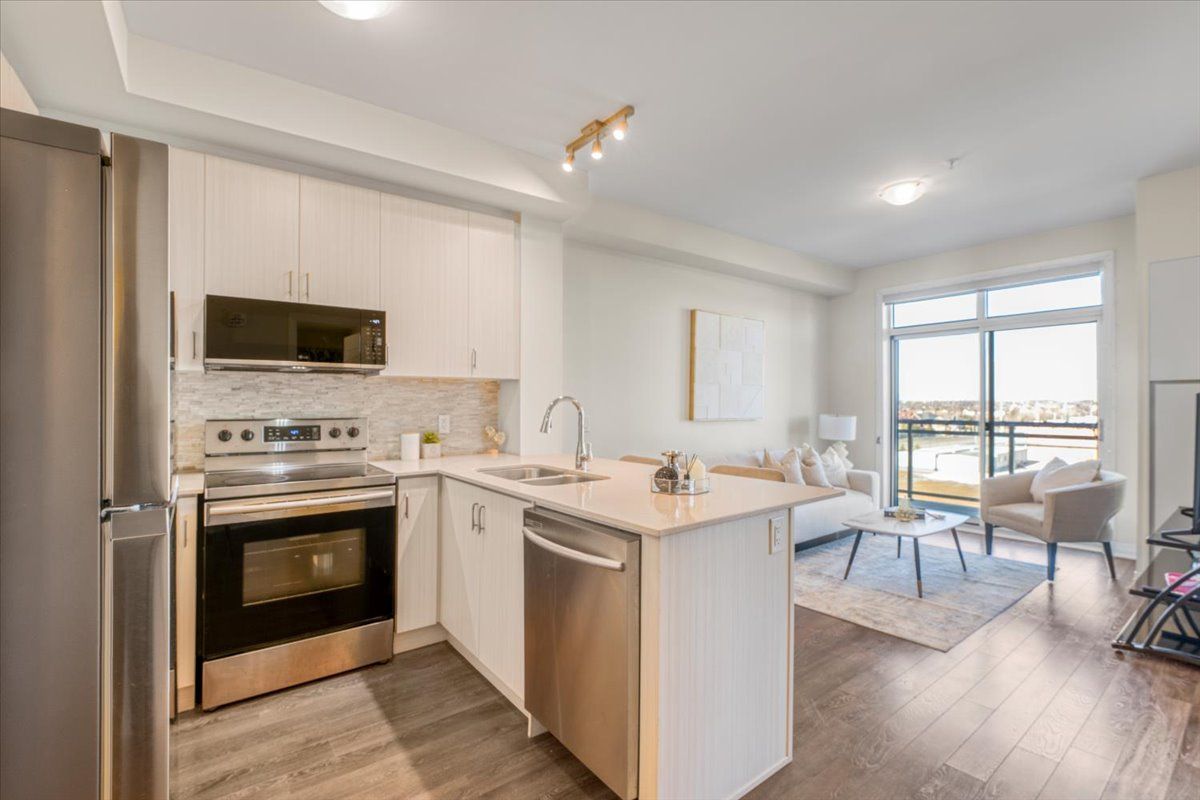 1105 Leger Way E 527