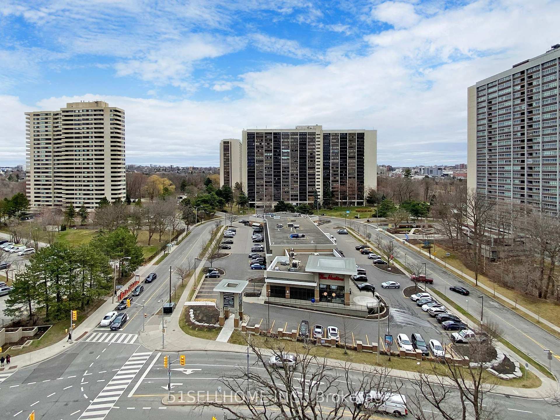 2 Bedrooms Condo at 133 Wynford,  Toronto For sale