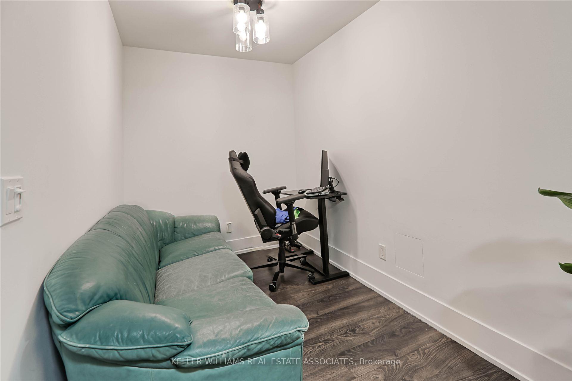 2 Bedrooms Condo at 15 Merchants’ Wharf, Toronto For sale