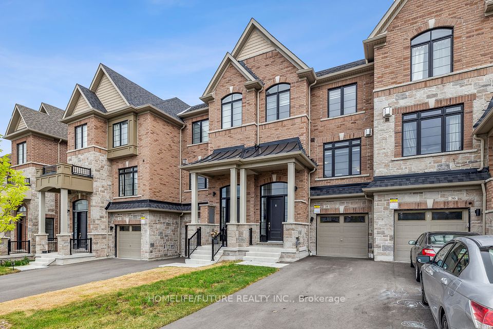38 Elkington Crescent, Whitby, ON L1P 0L7
