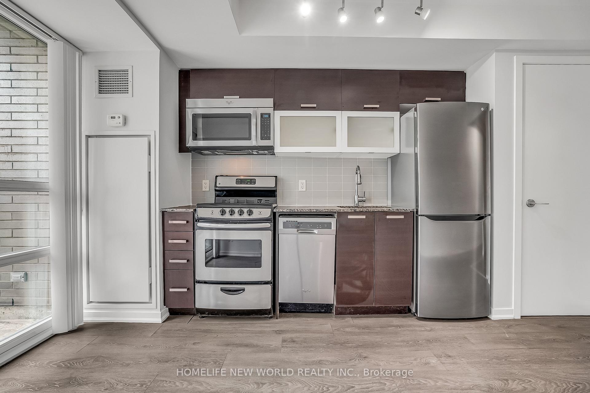 2 Bedrooms Condo at 68 Abell, Toronto For sale
