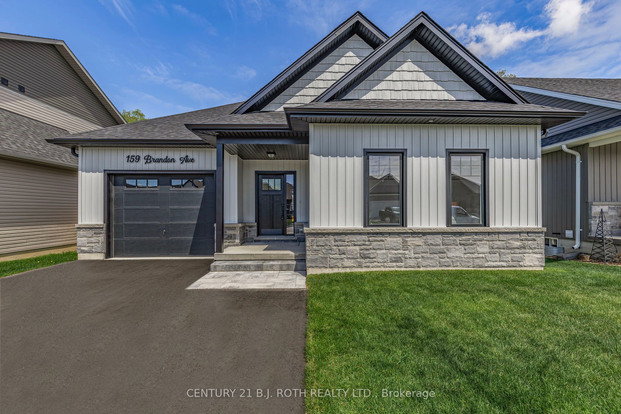 159 Brandon Avenue, Severn, ON L0K 1E0