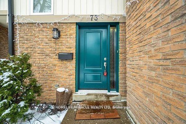 4 Bedrooms Condo at 7080 Copenhagen, Mississauga For sale