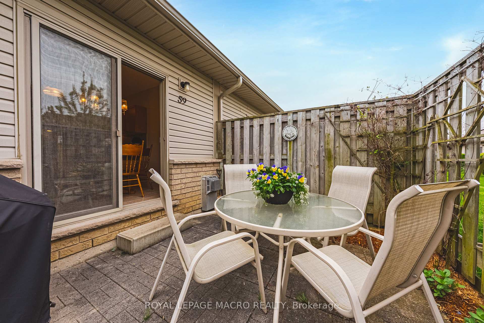1 Bedroom Condo at 34 Southbrook, Hamilton For sale