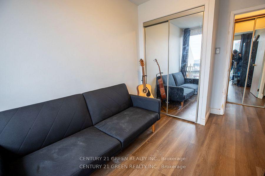 5 Bedrooms Condo at 366 The East Mall, Toronto For sale