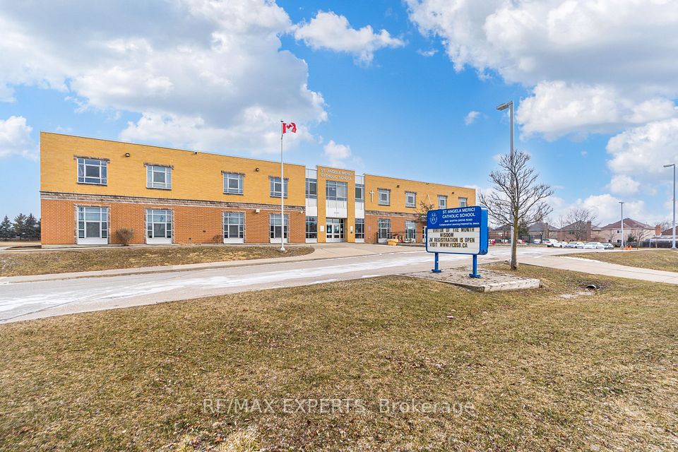 https://trreb-image.ampre.ca/wB8ERi-sBezSaZO3P940UhIYhNLhdpy_pyMKfPW7pBs/rs:fit:960:960/wm:.5:so:0:50:.4/wmsh:10/wmt:PHNwYW4gZm9yZWdyb3VuZD0nd2hpdGUnIGZvbnQ9JzY4Jz5SRS9NQVggRVhQRVJUUywgQnJva2VyYWdlPC9zcGFuPg/L3RycmViL2xpc3RpbmdzLzQwLzQyLzM1Lzc2L3AvODRlY2Q2ZjItNjFiNC00ZDhmLWI5NzQtYzQxMTAyNmQ0NGY2LmpwZw.jpg