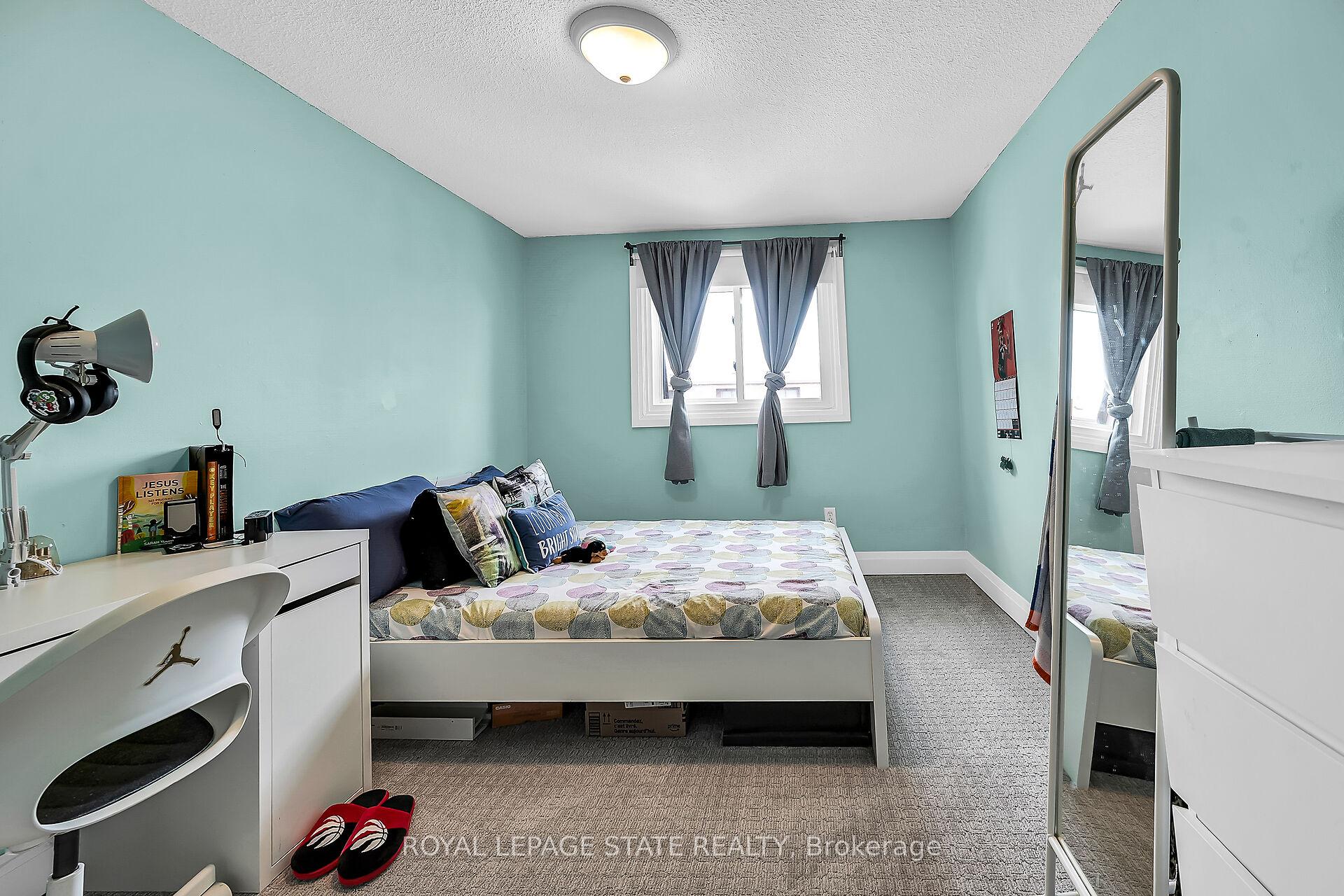 3 Bedrooms Condo at 444 Stone Church, Hamilton For sale
