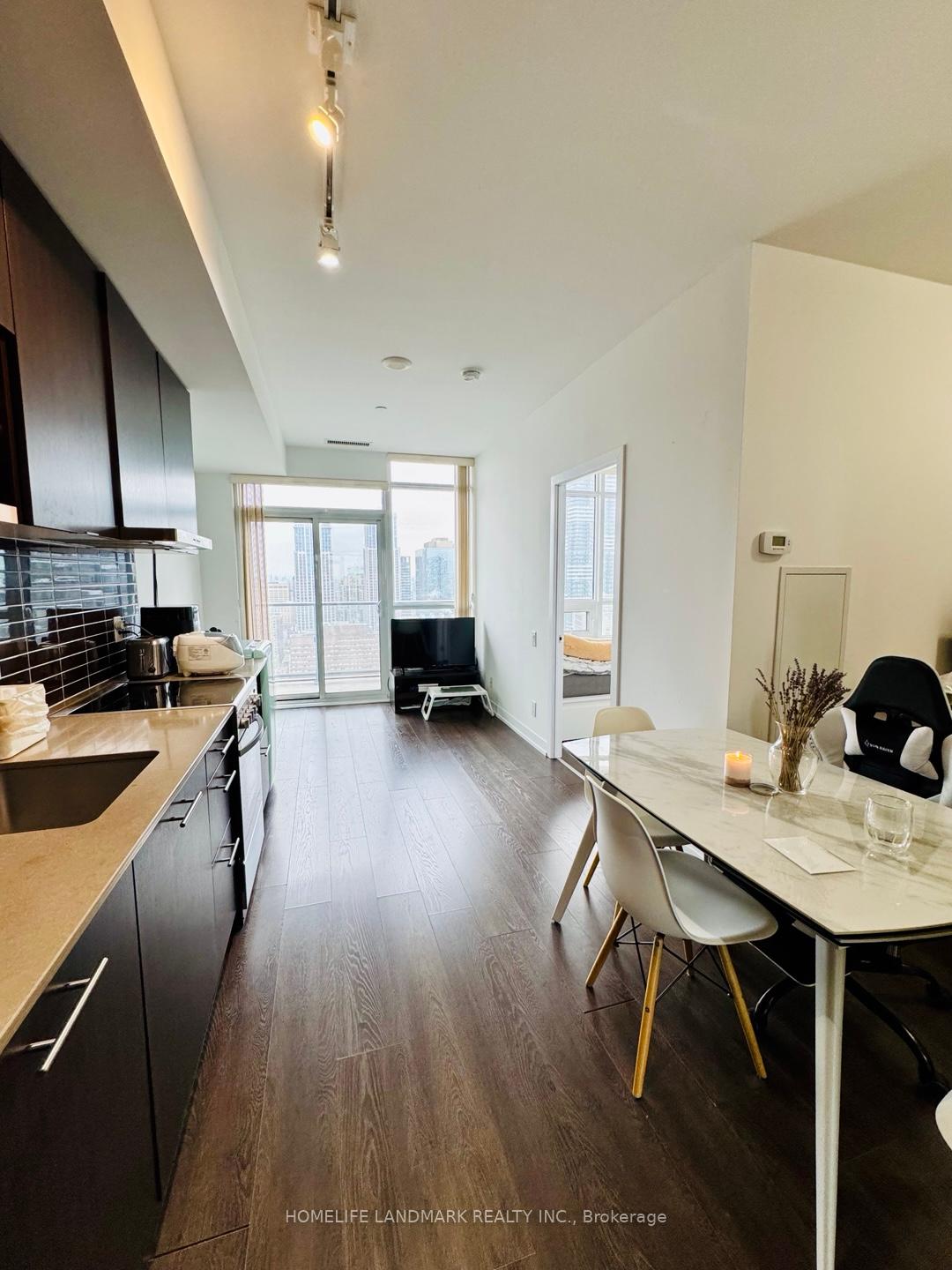 2 Bedrooms Condo at 365 Church,  Toronto For sale