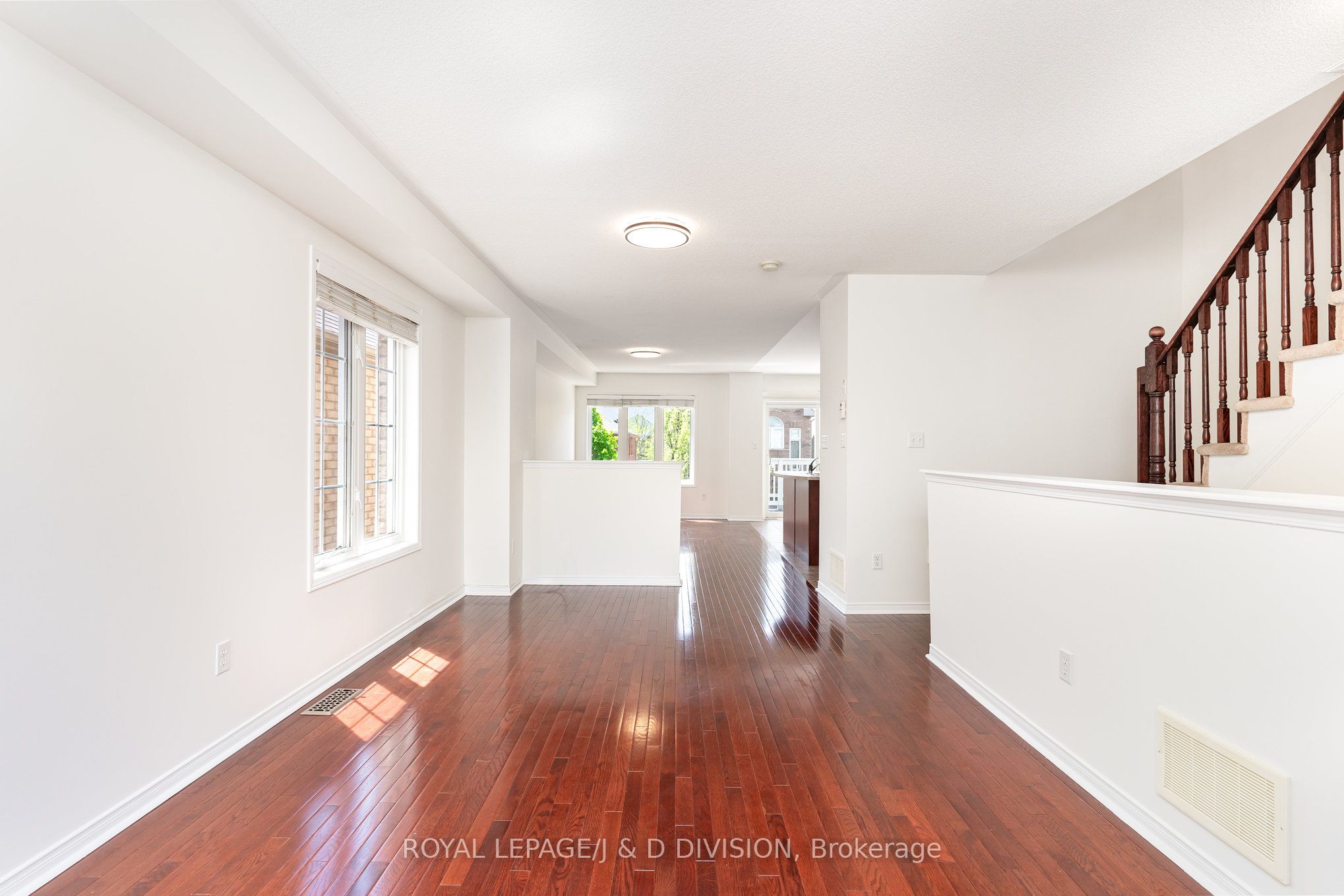 8 John Allan Cameron Street
