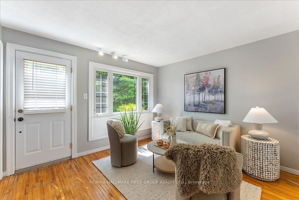 28 Beech Street, Ajax, ON L1S 1W1