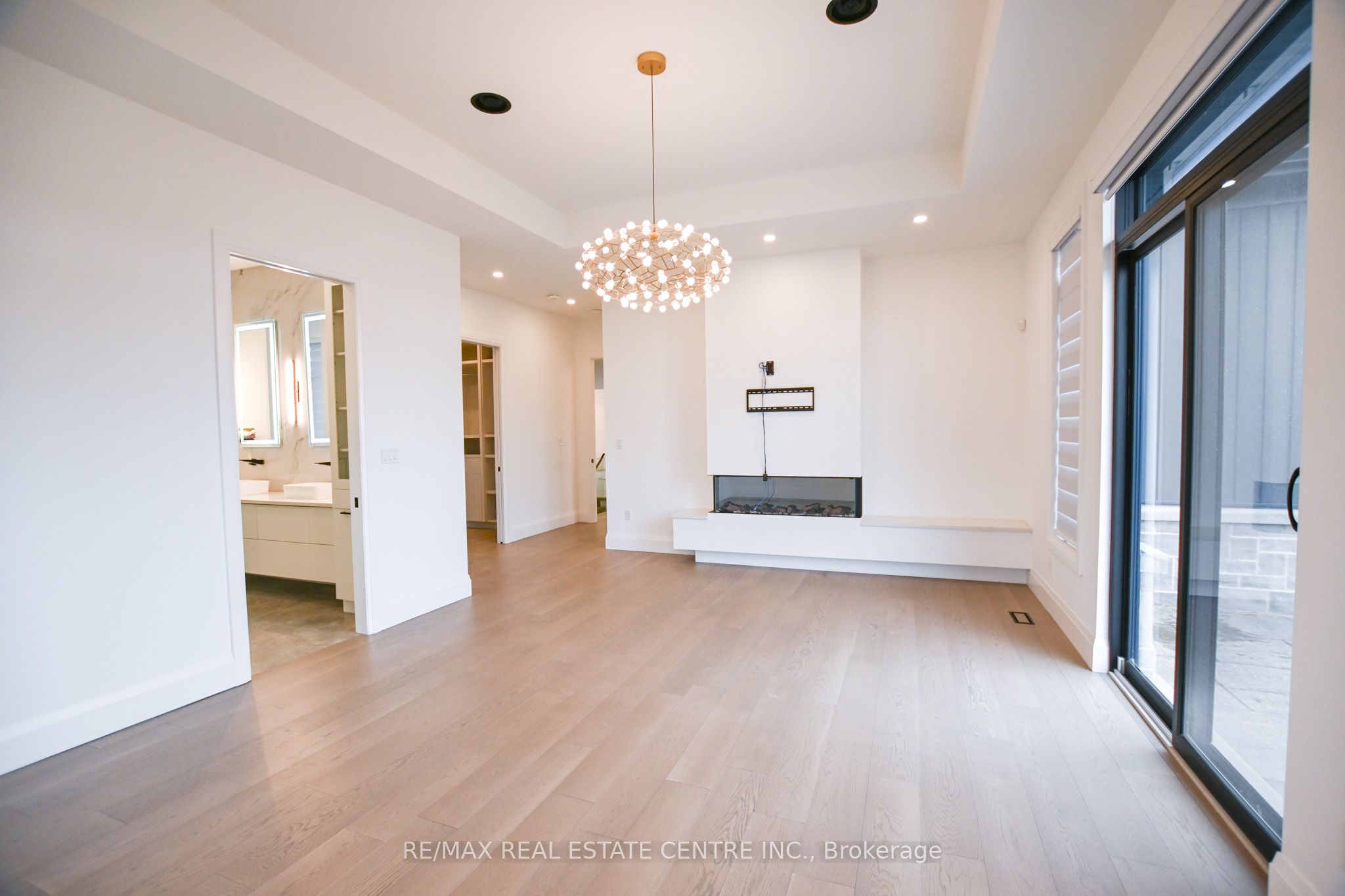 7325 Sunset Place, #3