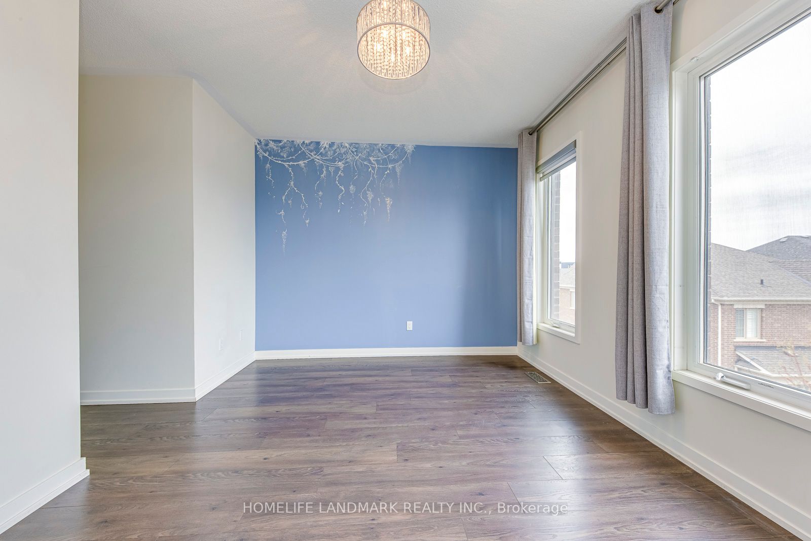 3098 Ernest Appelbe Boulevard