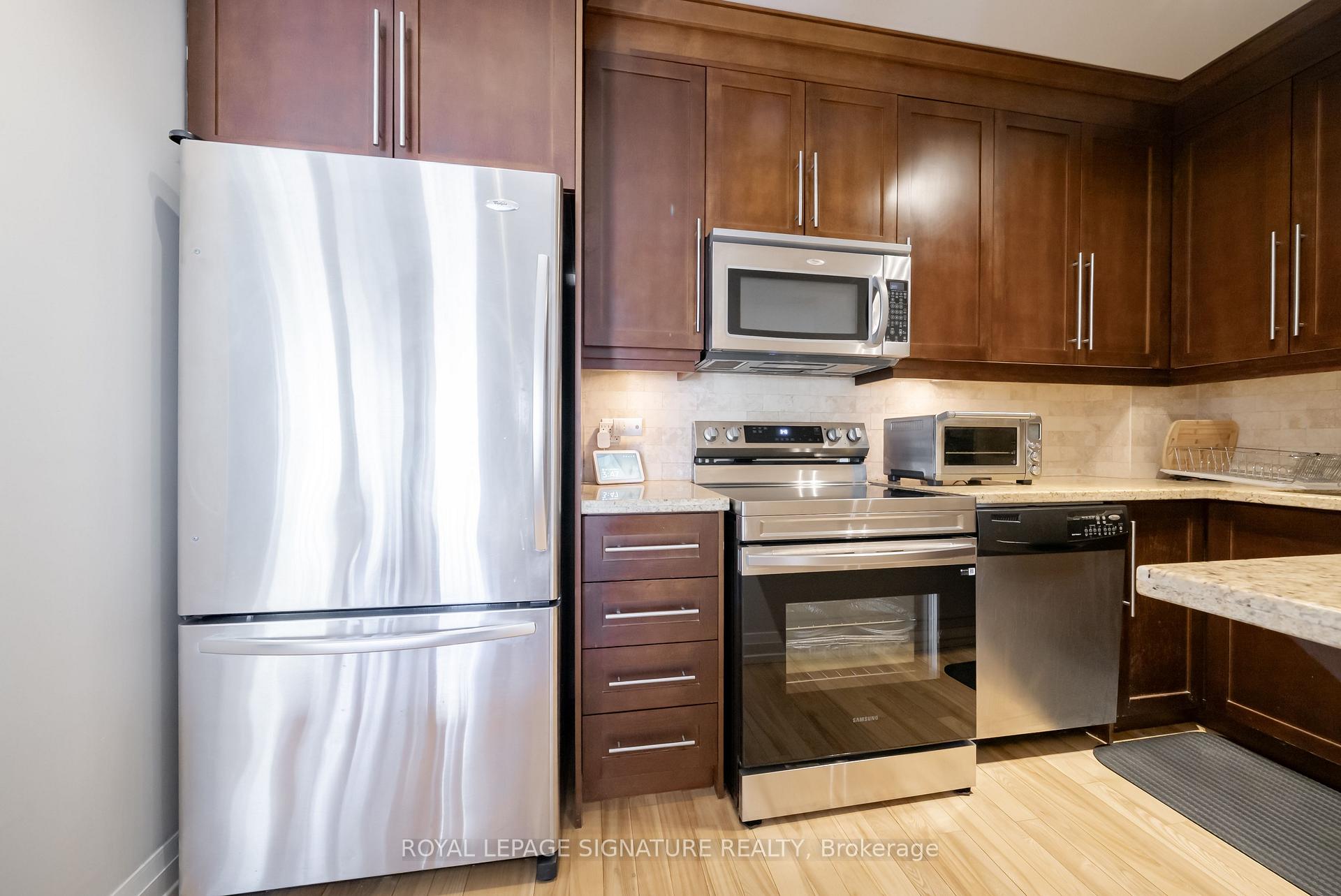2 Bedrooms Condo at 473 Dupont, Toronto For sale
