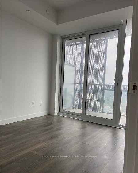 1 Bedroom Condo at 8 Eglinton,  Toronto For sale