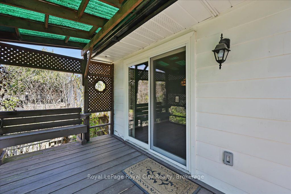 701 Castleguard Crescent