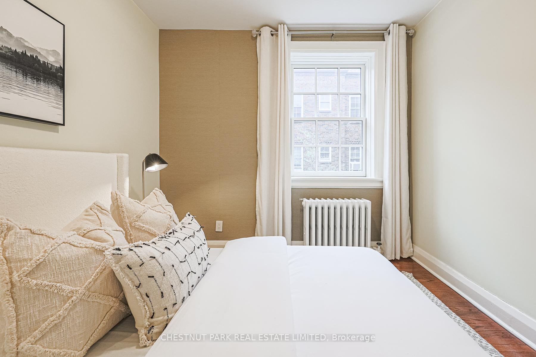 4 Bedrooms Condo at 480 Oriole, Toronto For sale
