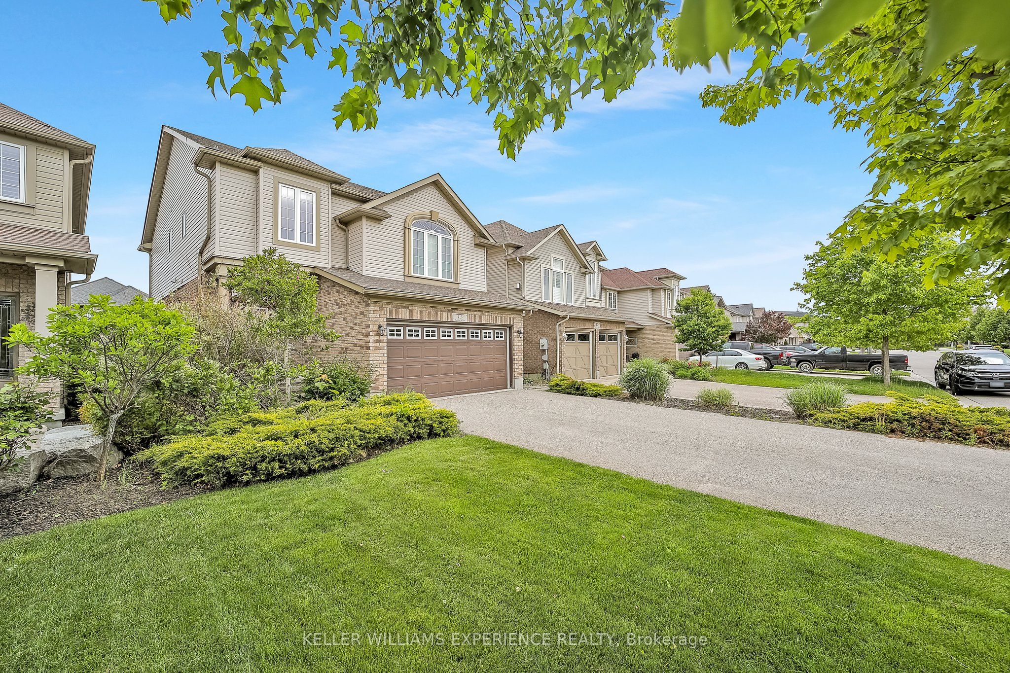 13 KAYLA Crescent