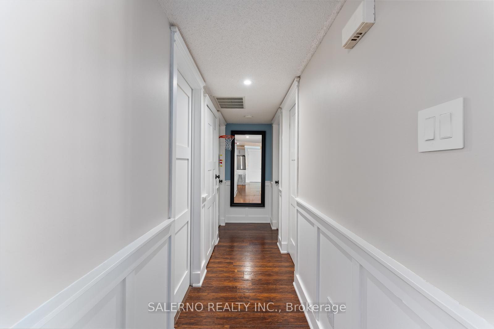 3 Bedrooms Condo at 1701 Lampman, Burlington For sale