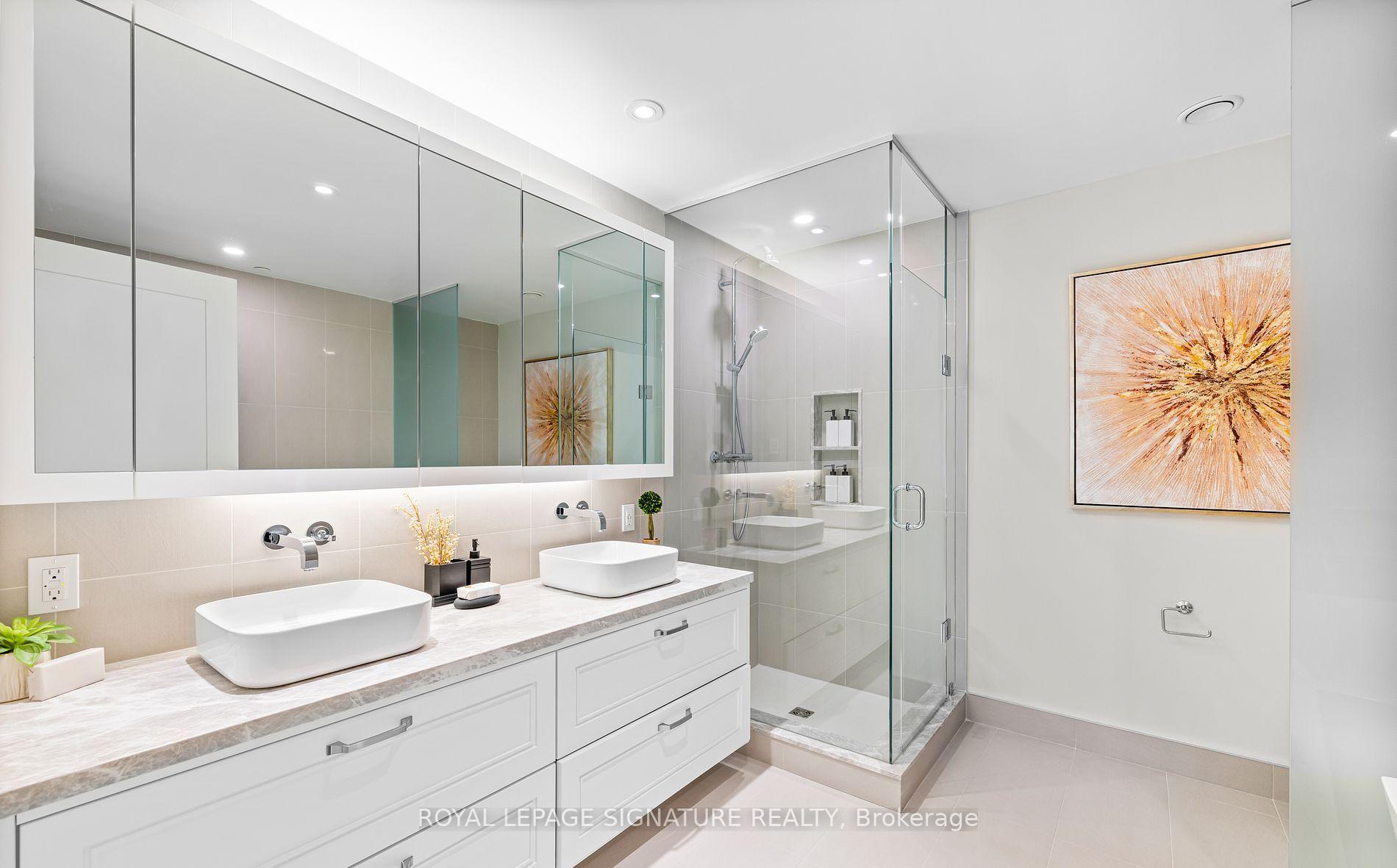 2 Bedrooms Condo at 455 Wellington, Toronto For sale