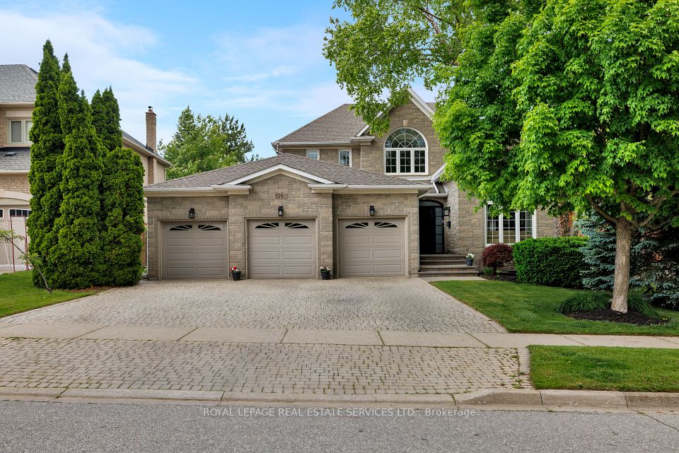 1061 Summit Ridge
