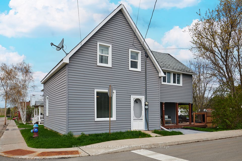 228 Arnprior