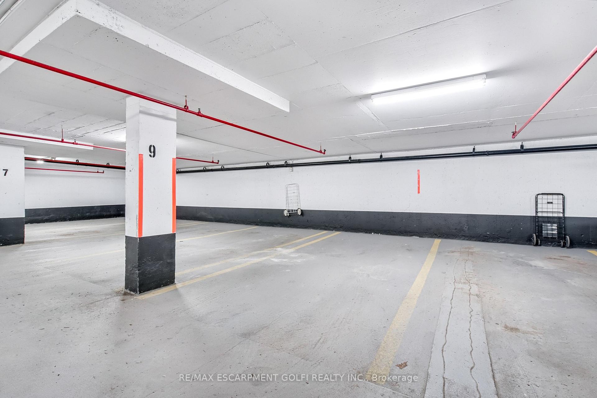 2 Bedrooms Condo at 222 Jackson,  Hamilton For sale