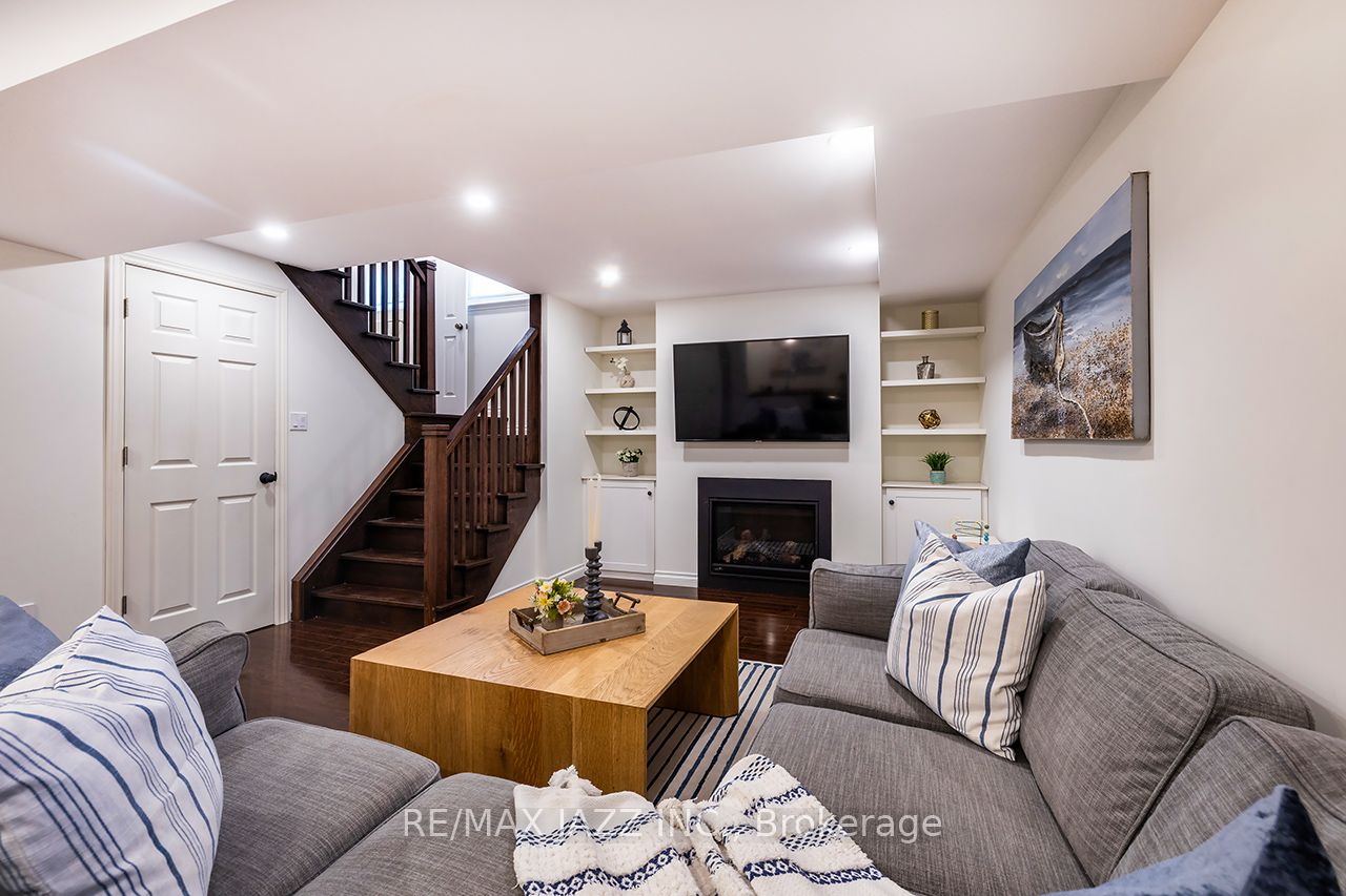 3 Rosewood Court