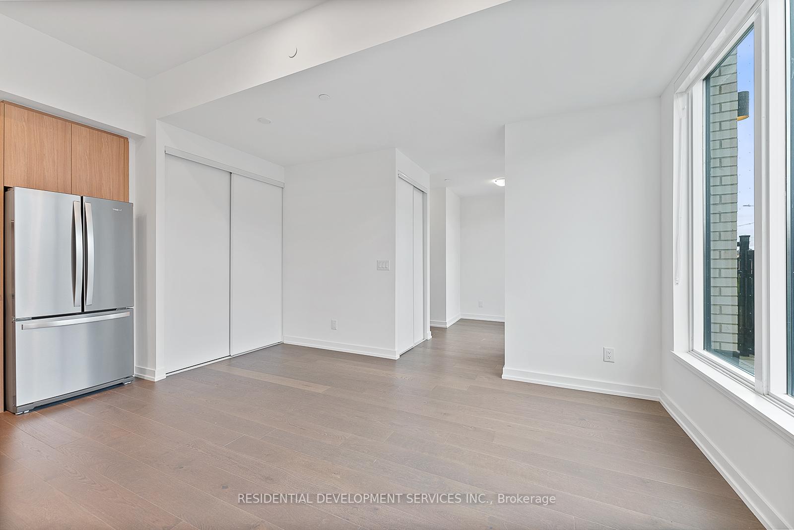 3 Bedrooms Condo at 15 Maryport Ave,  Toronto For sale