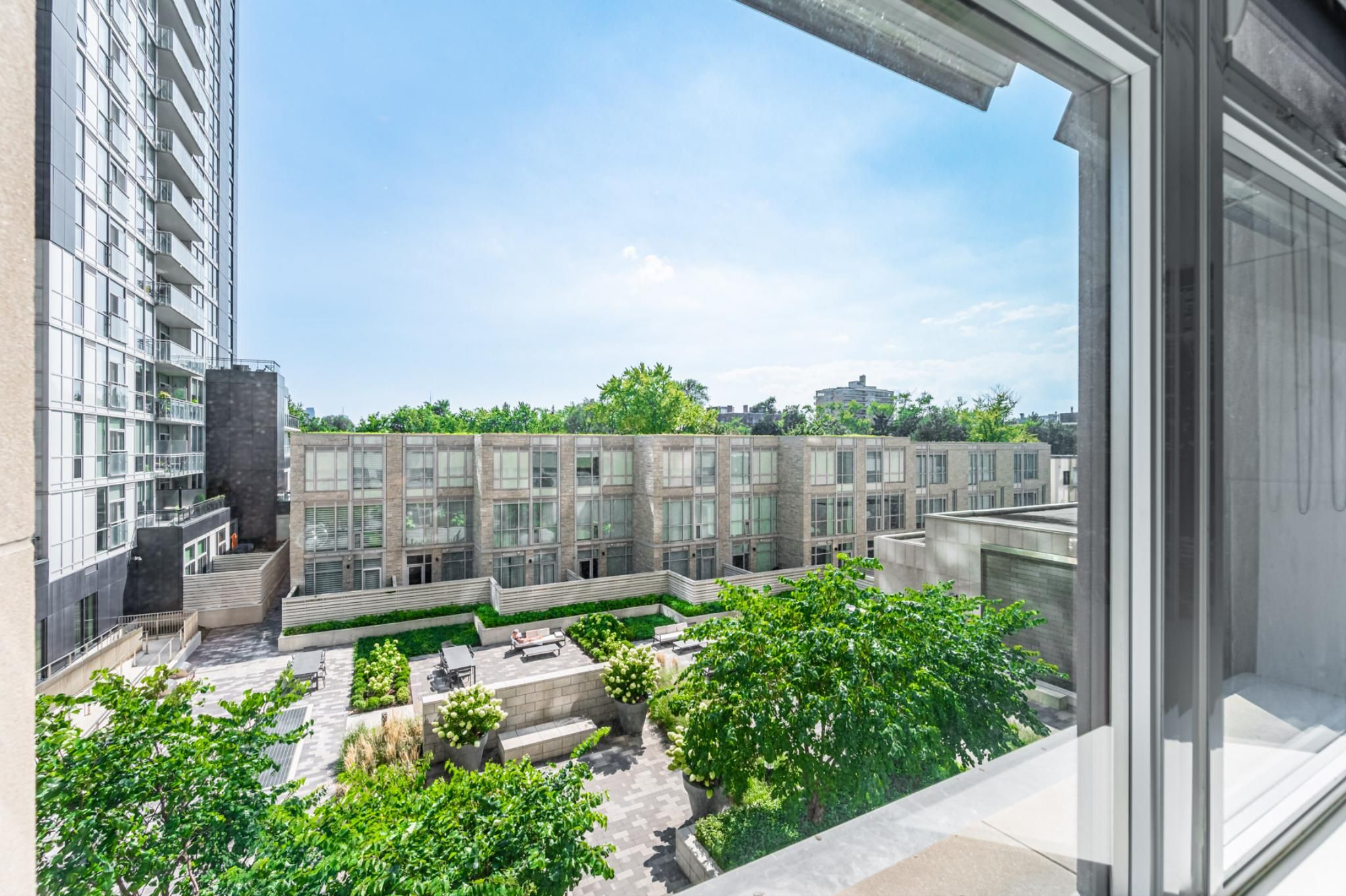 111 St Clair Avenue 1025
