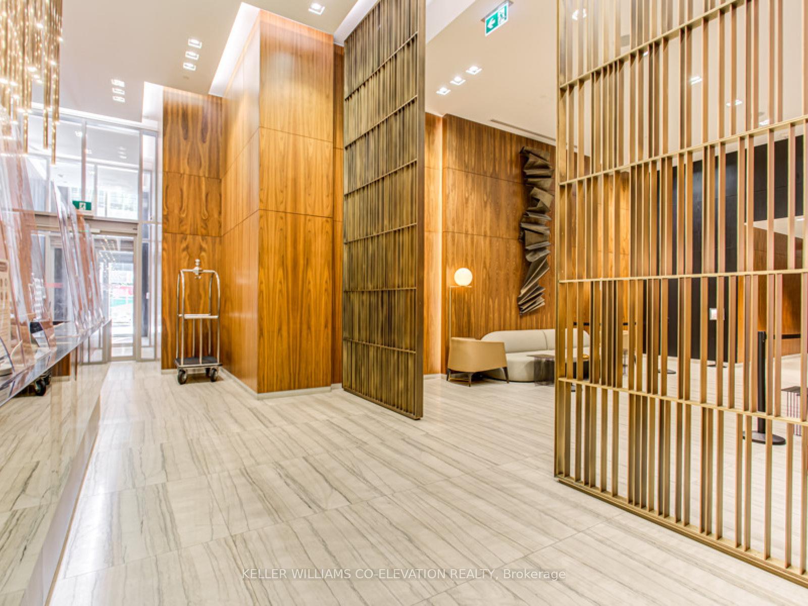 1 Bedroom Condo at 8 Eglinton,  Toronto For sale
