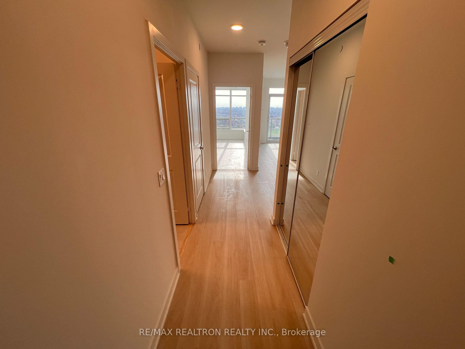2 Bedrooms Co-op at 30 Upper Mall,  Vaughan For sale