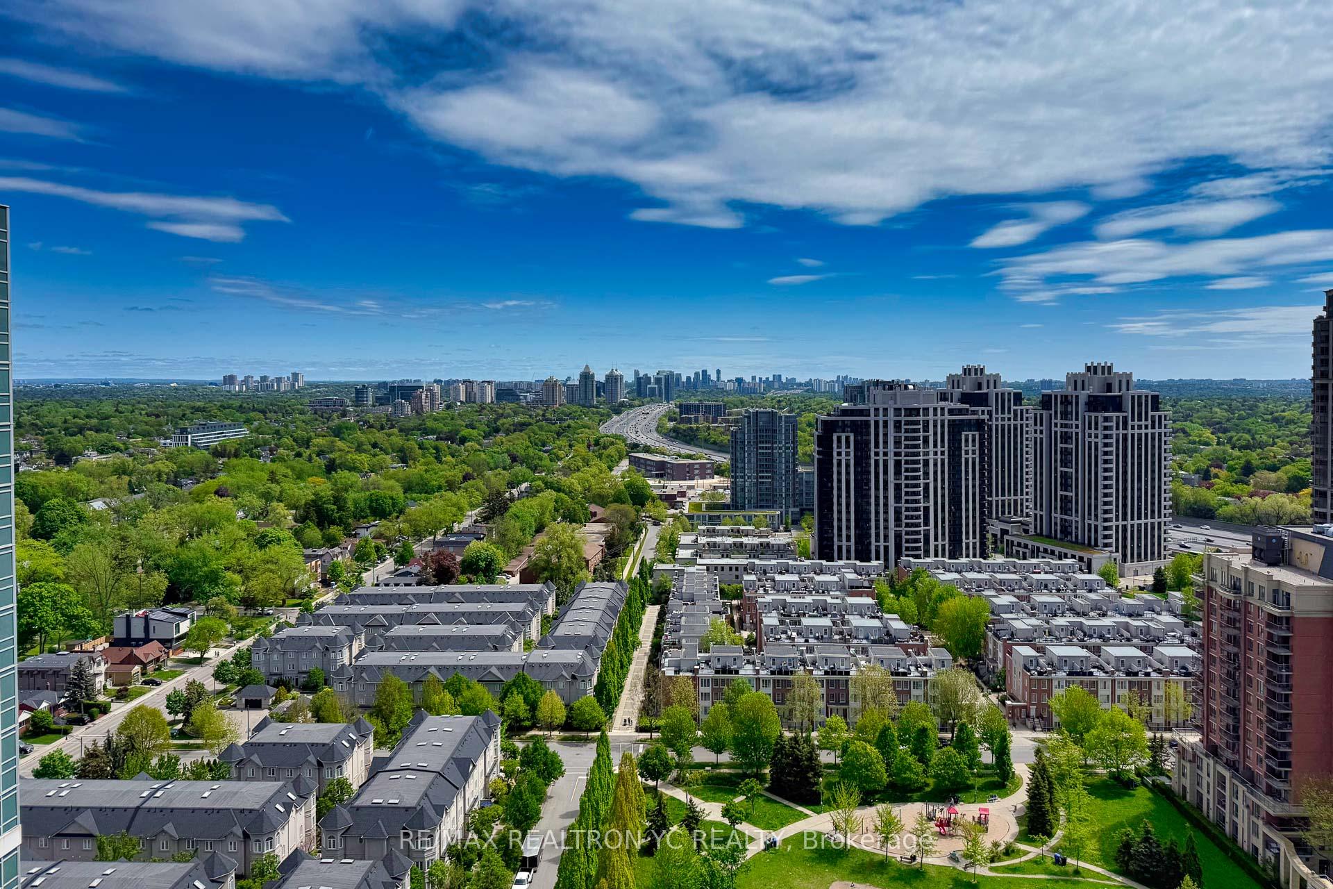 1 Bedroom Condo at 18 Harrison Garden, Toronto For sale