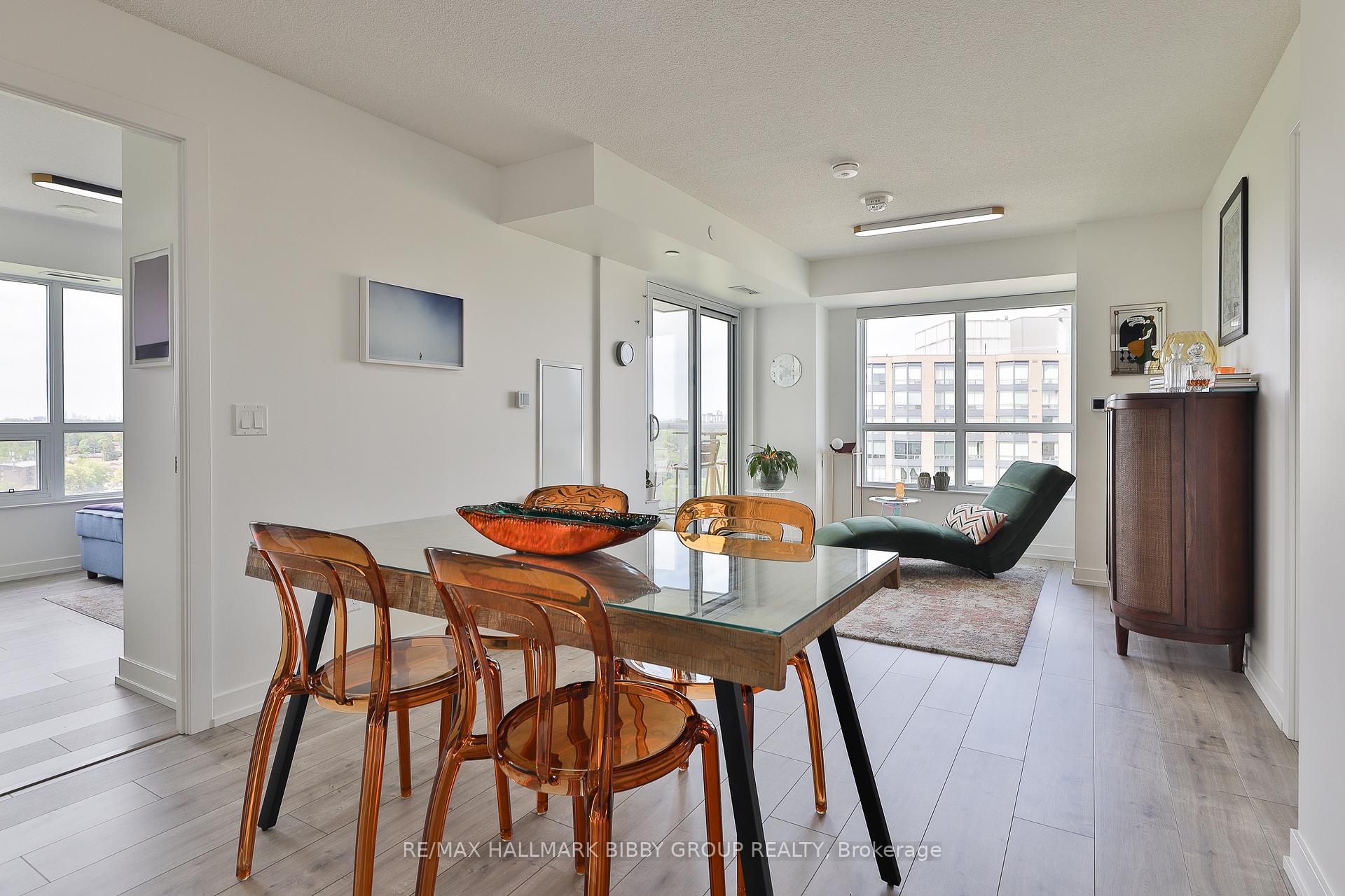 3 Bedrooms Condo at 10 Wilby, Toronto For sale