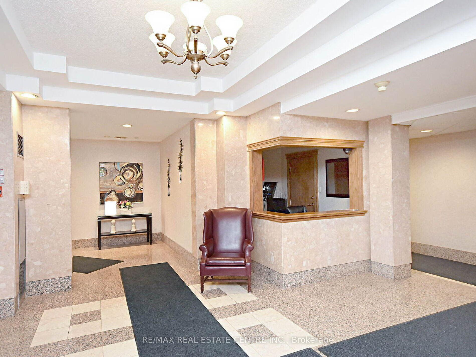 1 Bedroom Condo at 55 Elm, Mississauga For sale