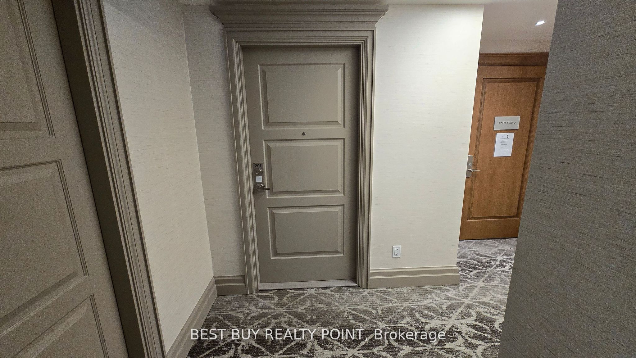 36 Elm Drive W, #201