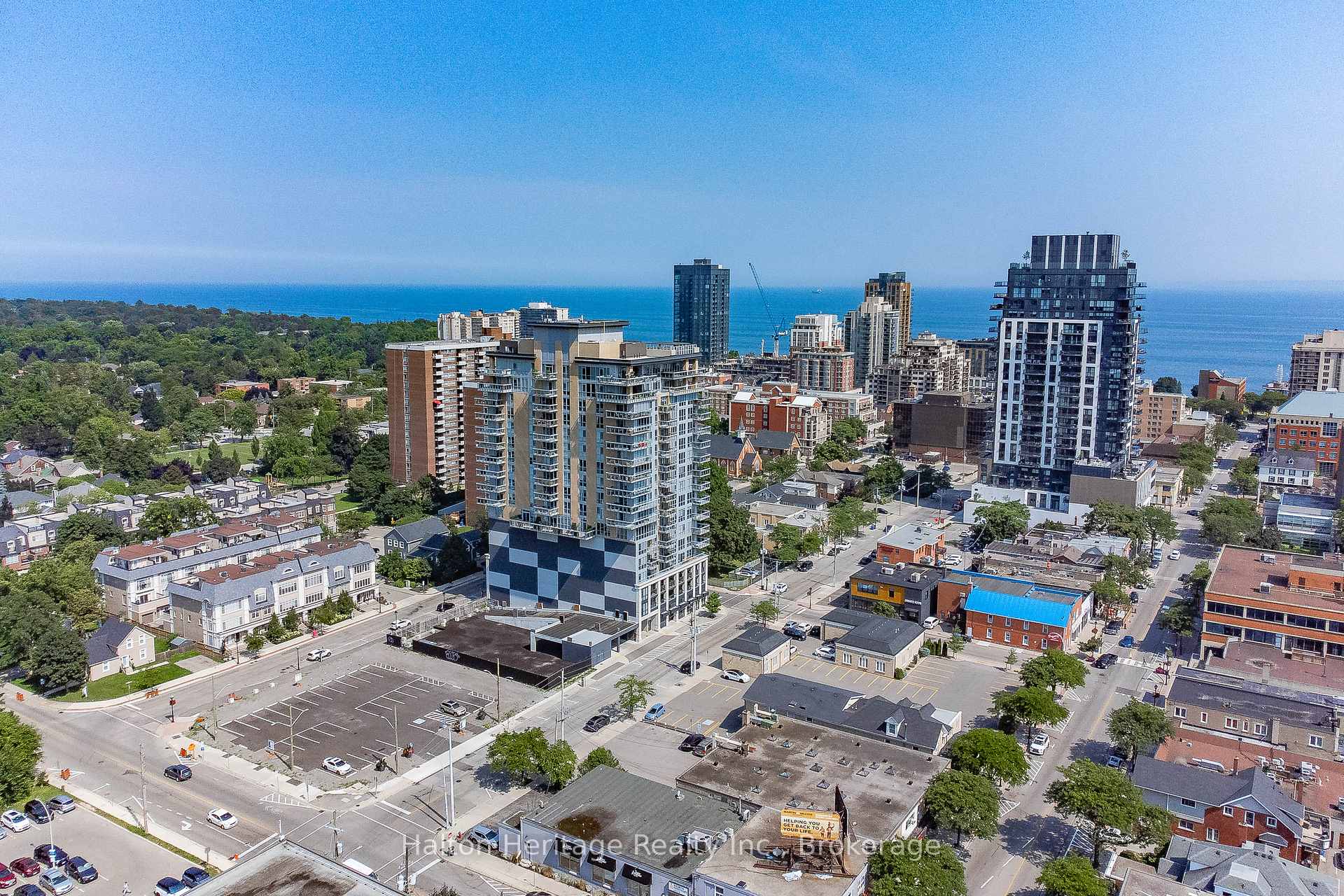 1 Bedroom Condo at 2025 Maria, Burlington For sale