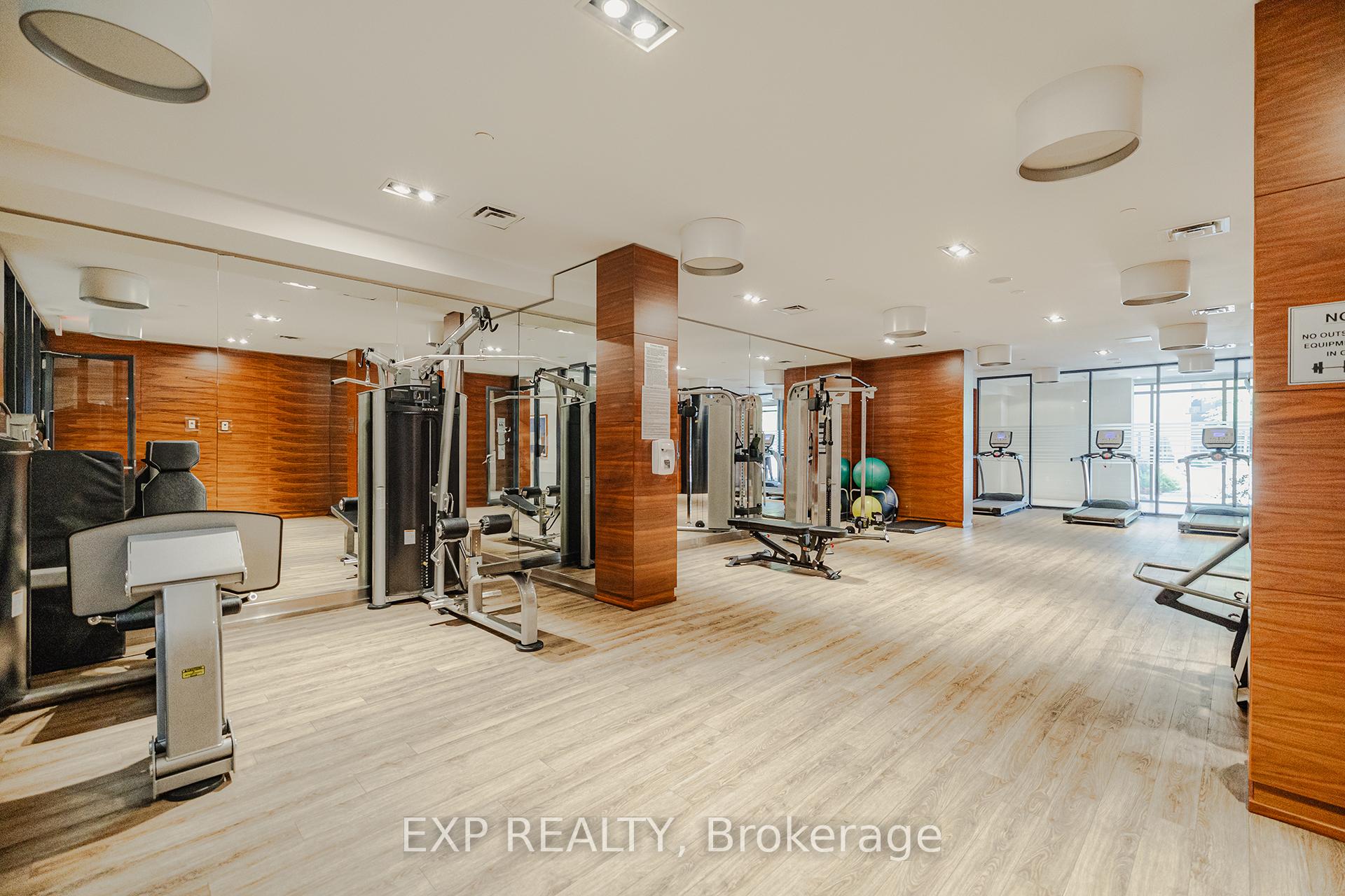 2 Bedrooms Condo at 9 Valhalla Inn,  Toronto For sale