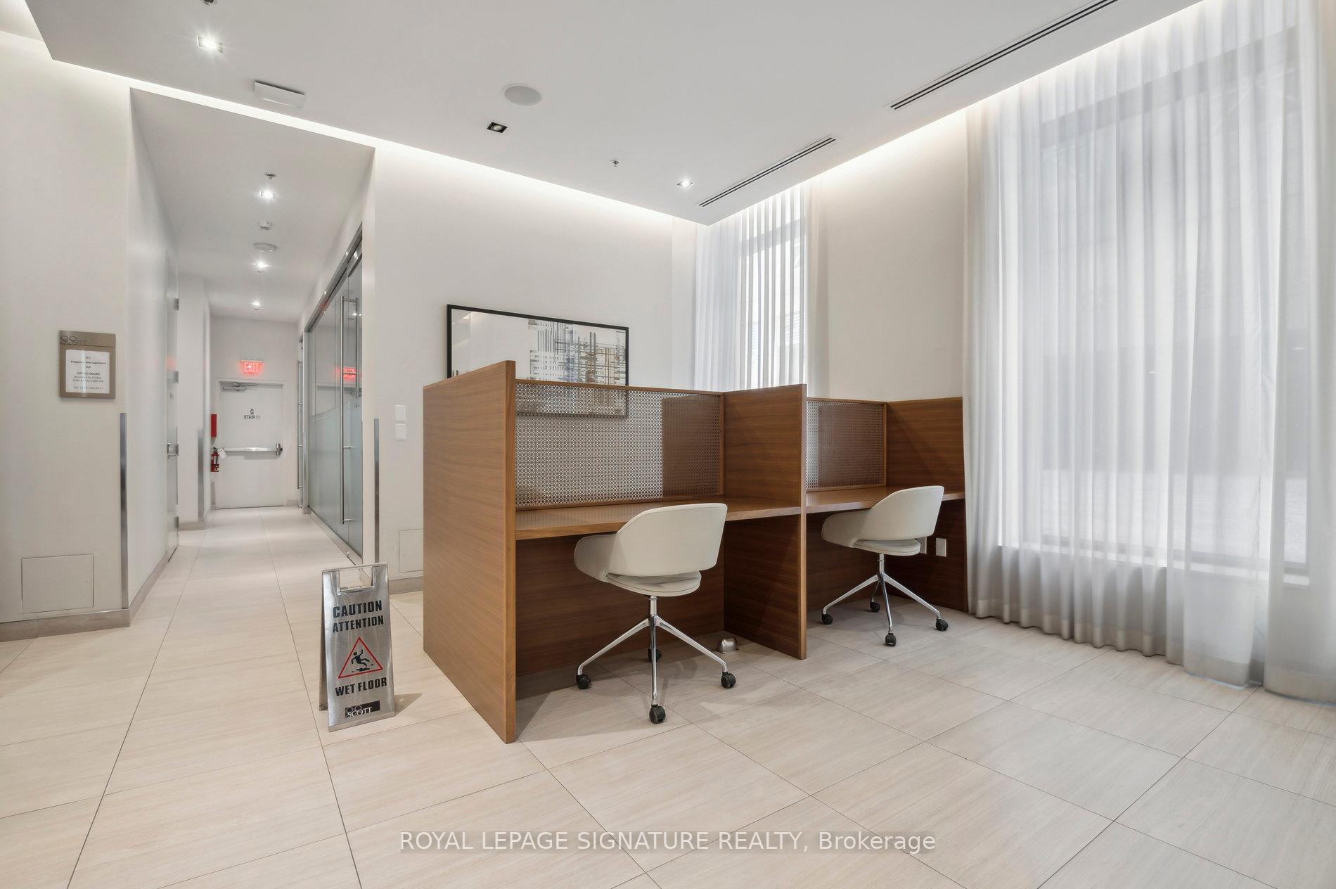2 Bedrooms Condo at 88 Scott, Toronto For sale