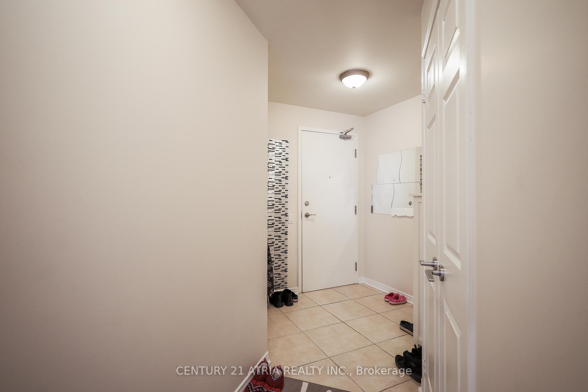 2 Bedrooms Condo at 455 Rosewell, Toronto For sale